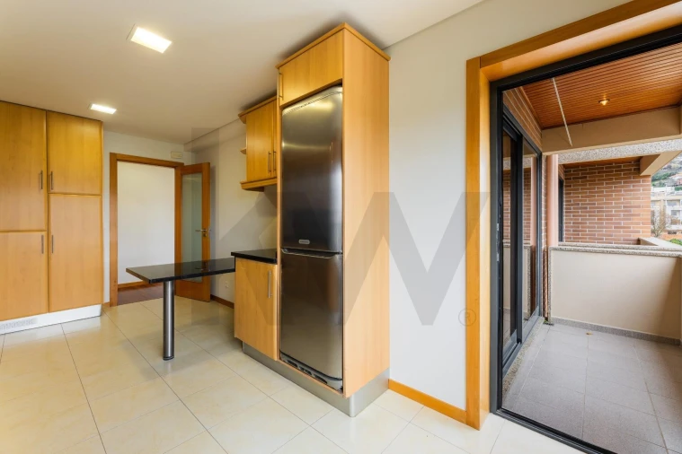 Apartamento T3 para Arrendamento em Nogueiró e Tenões Foto 10