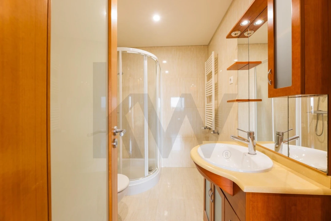 Apartamento T3 para Arrendamento em Nogueiró e Tenões Foto 15