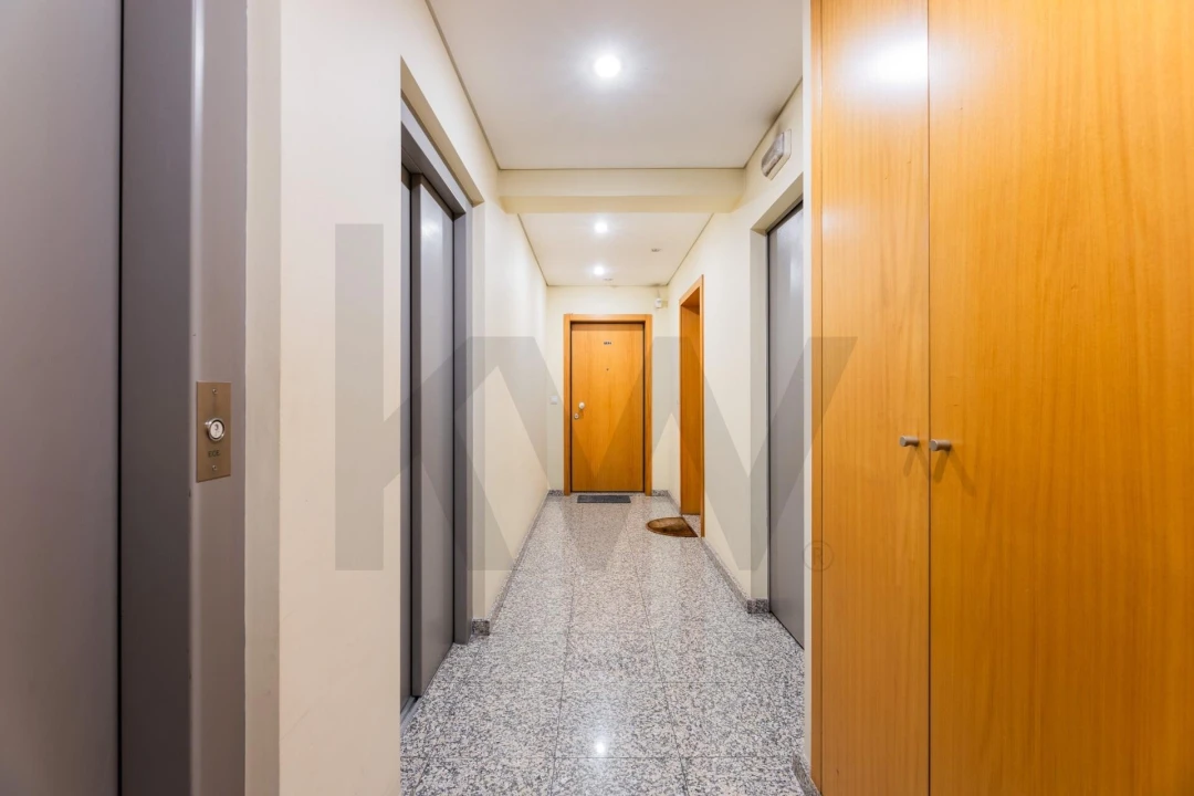 Apartamento T3 para Arrendamento em Nogueiró e Tenões Foto 5