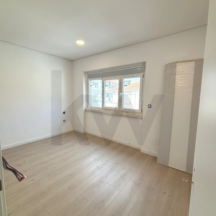 Apartamento T1 para Arrendamento em Almada, Cova da Piedade, Pragal e Cacilhas Foto 15