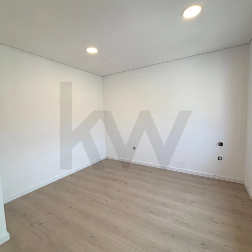 Apartamento T1 para Arrendamento em Almada, Cova da Piedade, Pragal e Cacilhas Foto 16