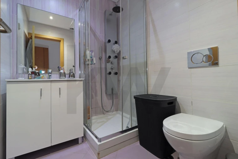 Apartamento T2 para Venda em Venteira Foto 4