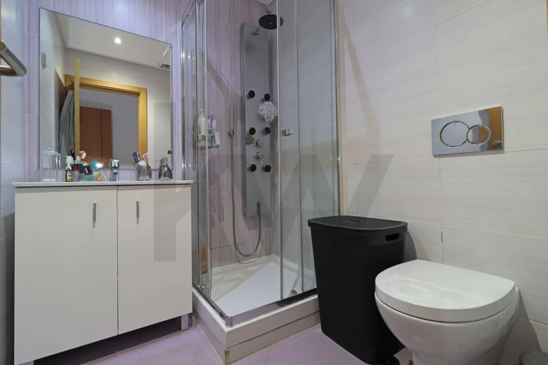 Apartamento T2 para Venda em Venteira Foto 4