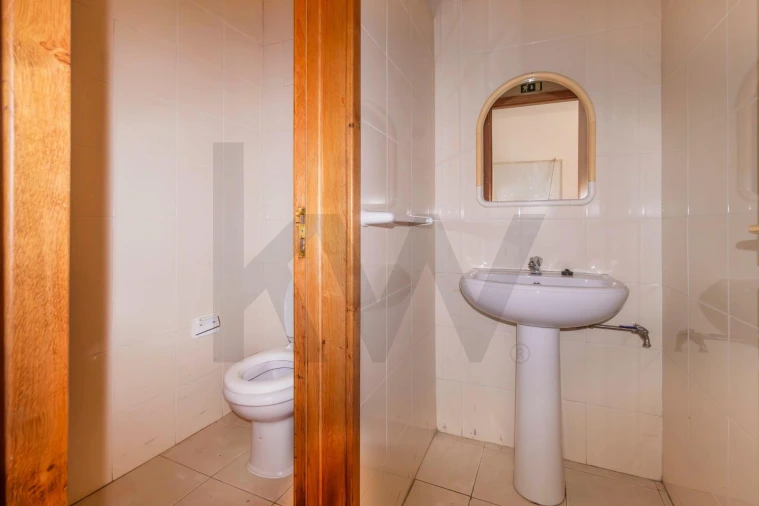 Loja para Arrendamento em Canedo, Vale e Vila Maior Foto 6