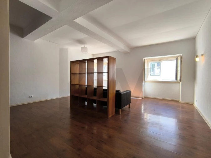 Apartamento T1 para Arrendamento em Misericórdia Foto 17