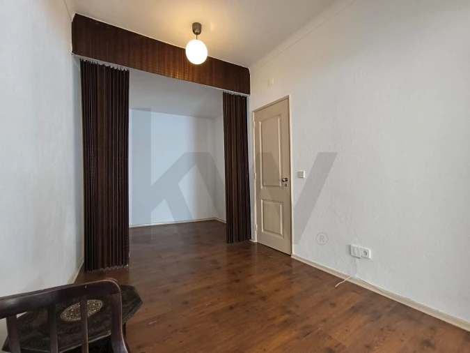 Apartamento T1 para Arrendamento em Misericórdia Foto 6