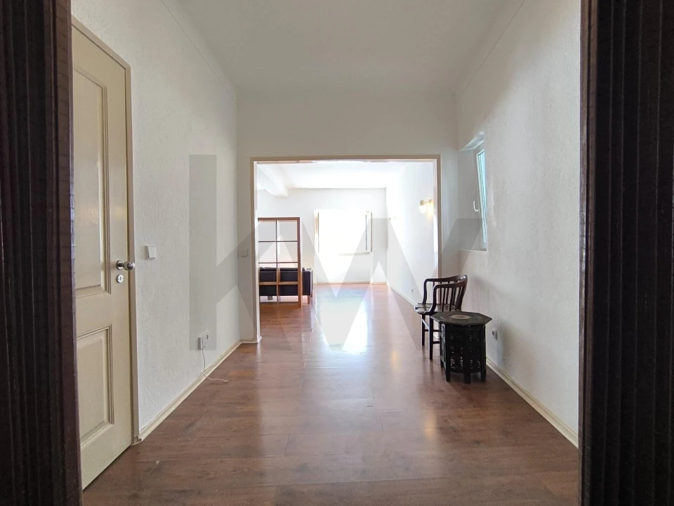 Apartamento T1 para Arrendamento em Misericórdia Foto 5