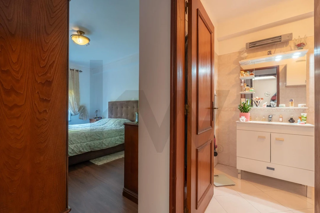 Apartamento T3 para Venda em Sé Nova, Santa Cruz, Almedina e São Bartolomeu Foto 18