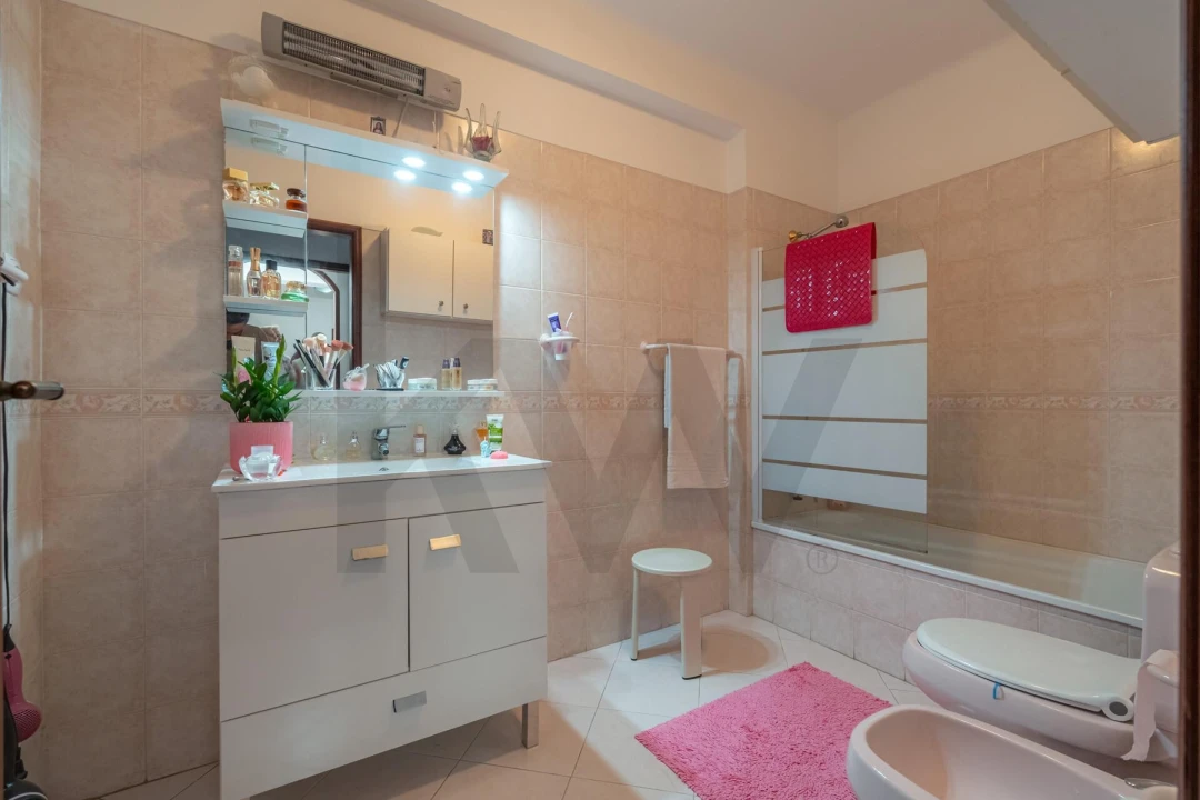 Apartamento T3 para Venda em Sé Nova, Santa Cruz, Almedina e São Bartolomeu Foto 19