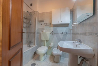 Apartamento T3 para Venda em Sé Nova, Santa Cruz, Almedina e São Bartolomeu