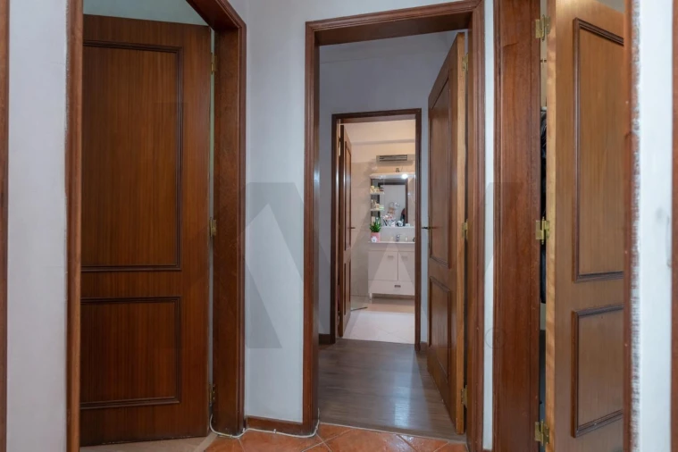 Apartamento T3 para Venda em Sé Nova, Santa Cruz, Almedina e São Bartolomeu Foto 14