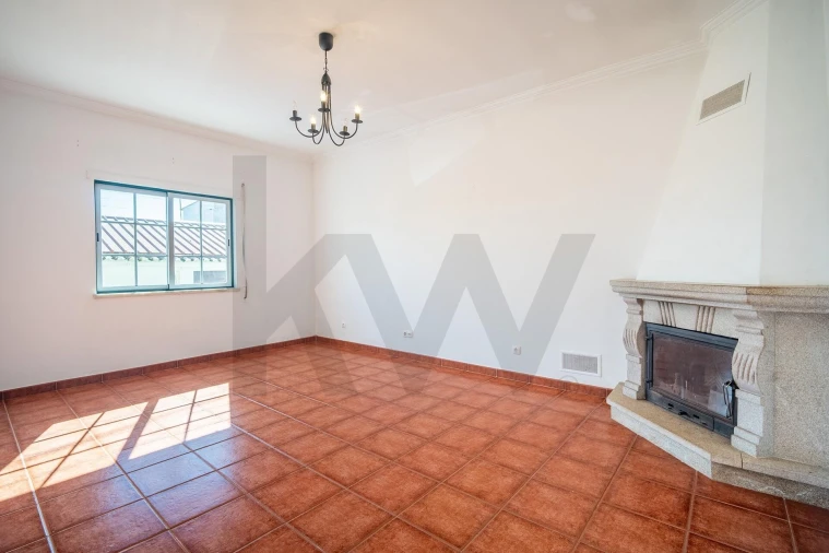 Moradia T4 para Venda em Manique do Intendente, Vila Nova de São Pedro e Maçussa Foto 2