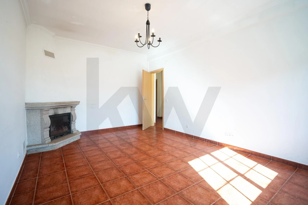 Moradia T4 para Venda em Manique do Intendente, Vila Nova de São Pedro e Maçussa Foto 3