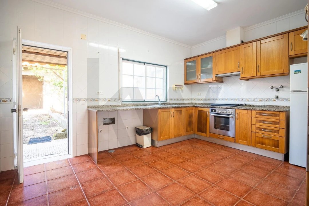 Moradia T4 para Venda em Manique do Intendente, Vila Nova de São Pedro e Maçussa Foto 8