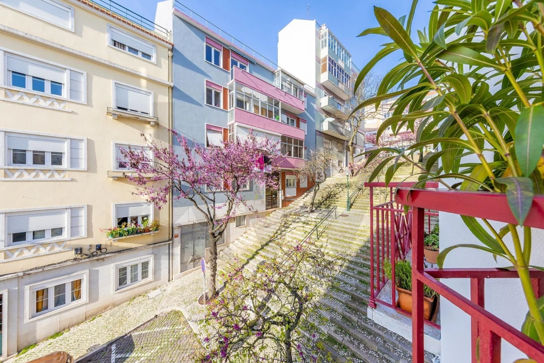 Apartamento T3 para Arrendamento em Penha de França Foto 30