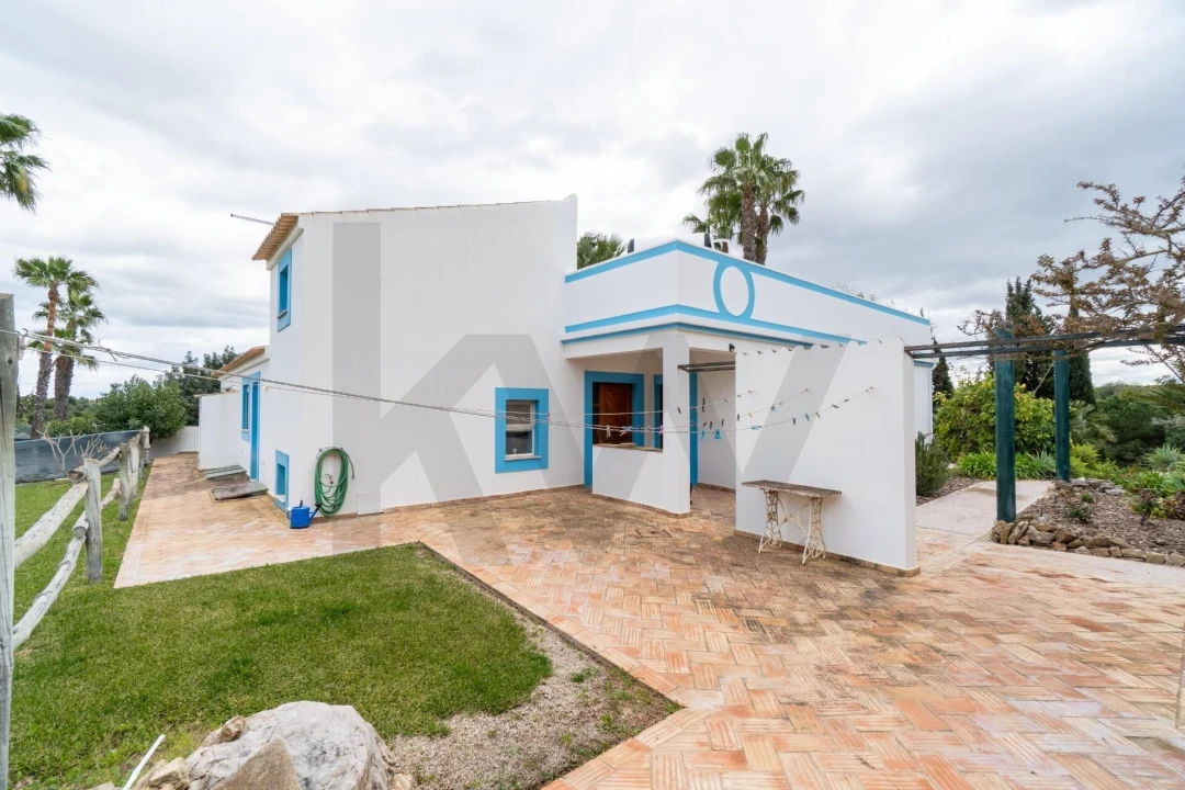 Moradia T4 para Venda em Pechão Foto 49