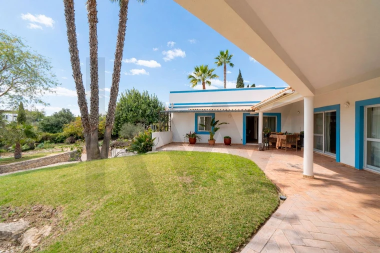 Moradia T4 para Venda em Pechão Foto 29