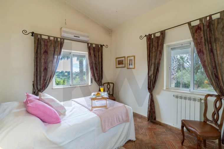 Moradia T4 para Venda em Pechão Foto 18