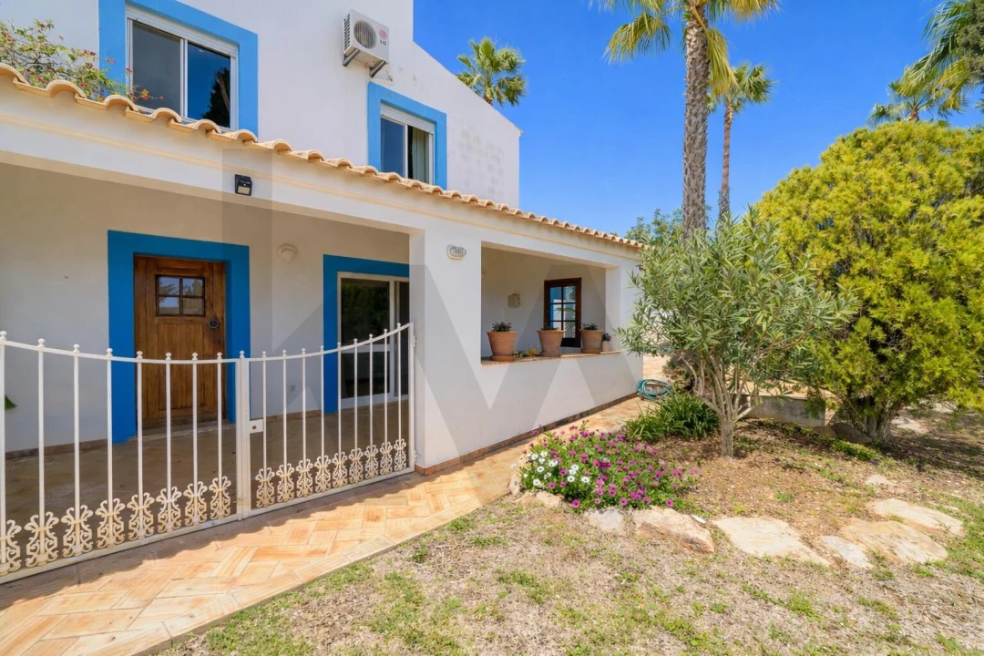 Moradia T4 para Venda em Pechão Foto 52