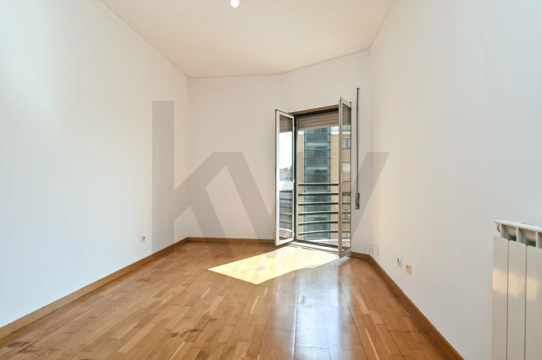 Apartamento T3 para Venda em São Domingos de Benfica Foto 26