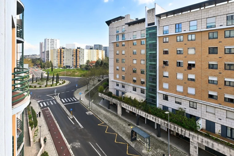 Apartamento T3 para Venda em São Domingos de Benfica Foto 28