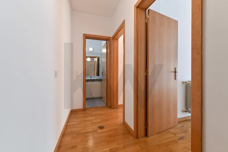 Apartamento T3 para Venda em São Domingos de Benfica Foto 19