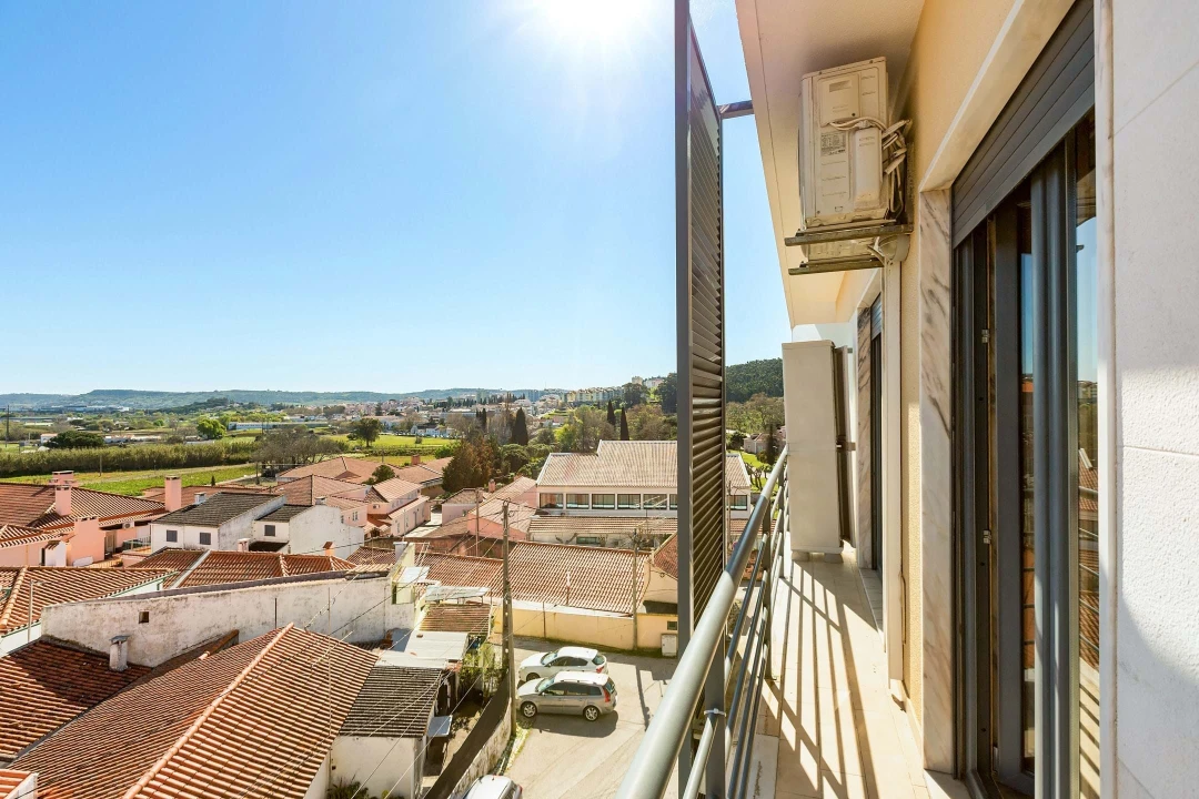 Apartamento T1 para Venda em Loures Foto 8