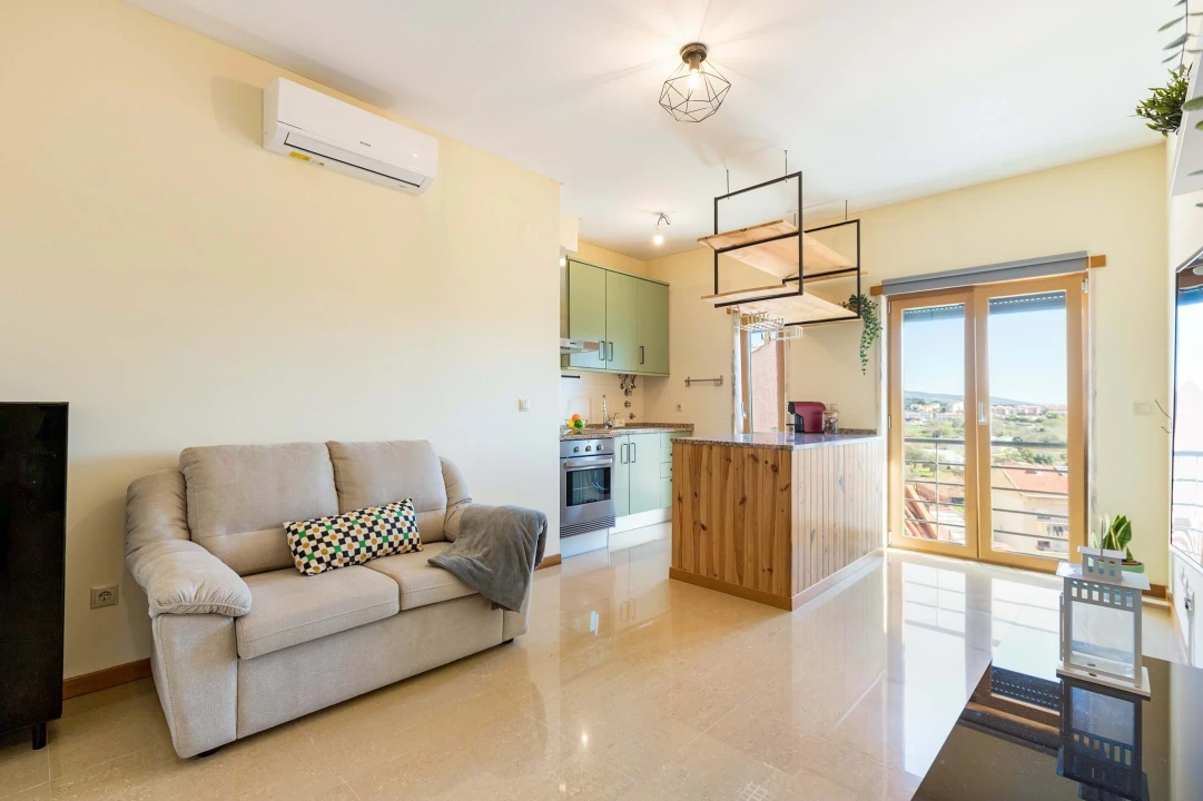 Apartamento T1 para Venda em Loures Foto 2
