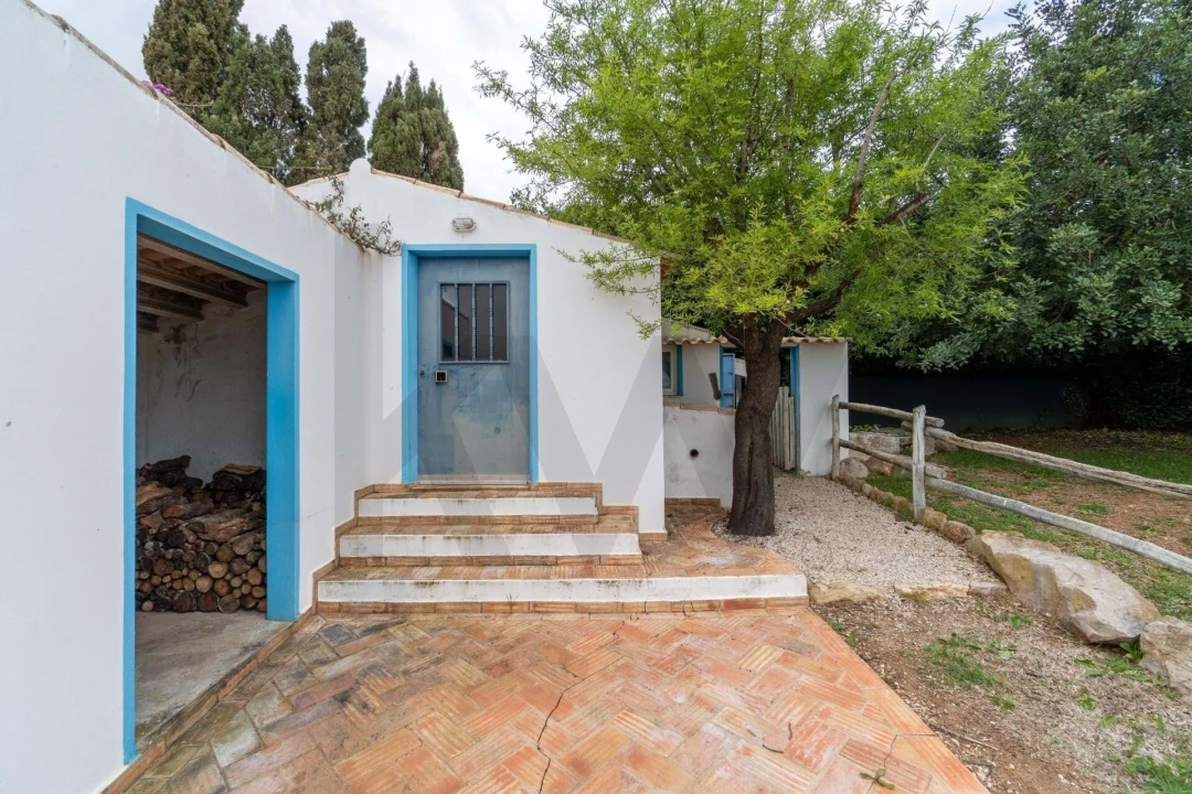 Moradia T4 para Venda em Pechão Foto 44