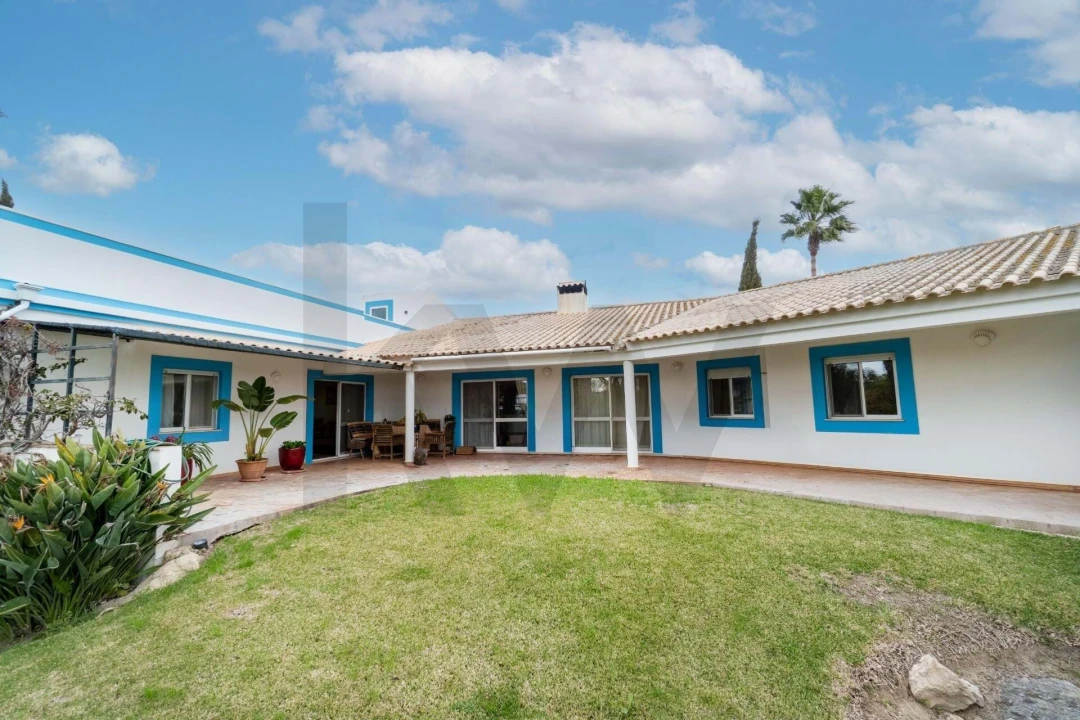 Moradia T4 para Venda em Pechão Foto 28