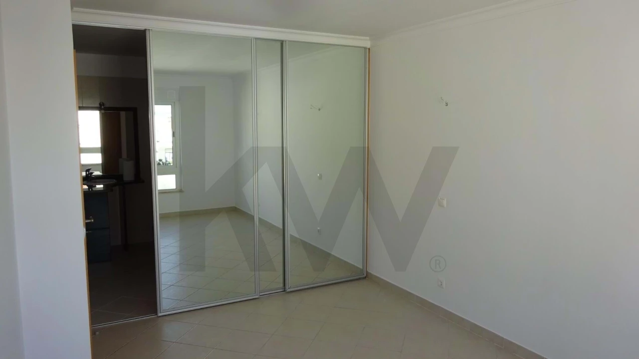 Apartamento T3 para Venda em Portimão Foto 4