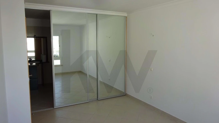 Apartamento T3 para Venda em Portimão Foto 4