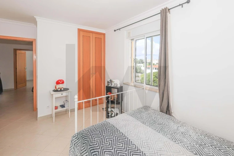 Apartamento T3 para Venda em Portimão Foto 9