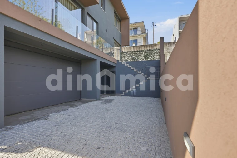 Moradia T3 para Venda em Esmeriz e Cabeçudos Foto 28