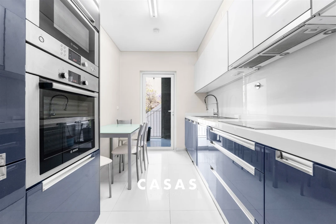 Apartamento T2 para Arrendamento em Funchal (Se) Foto 12