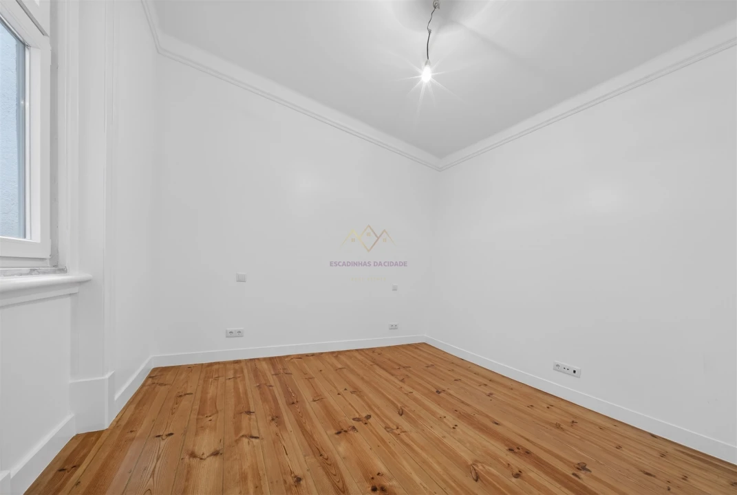 Apartamento T2 para Arrendamento em Santo António Foto 15