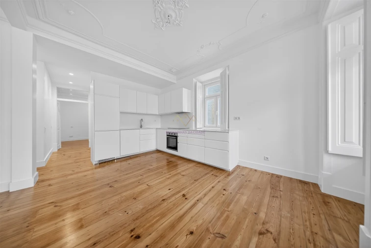 Apartamento T2 para Arrendamento em Santo António Foto 5