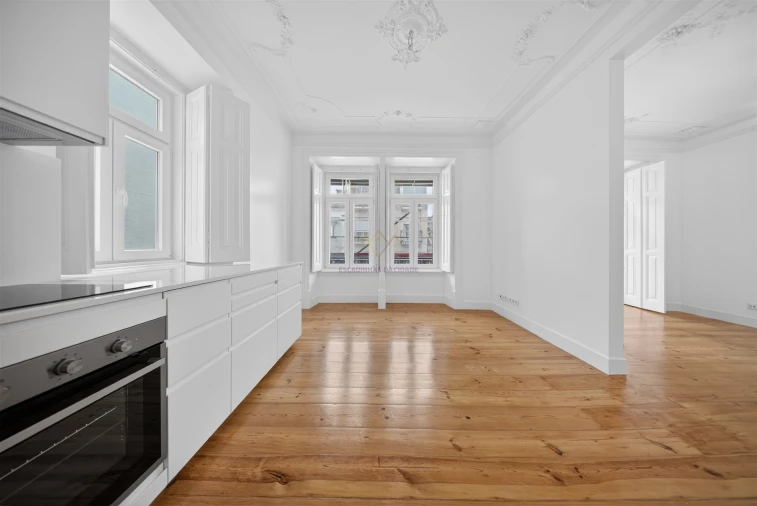 Apartamento T2 para Arrendamento em Santo António Foto 6