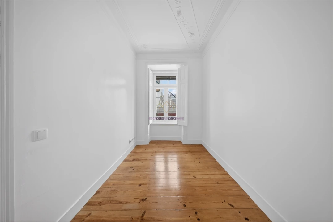 Apartamento T2 para Arrendamento em Santo António Foto 13