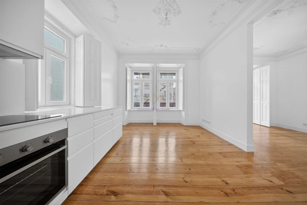 Apartamento T2 para Arrendamento em Santo António Foto 6