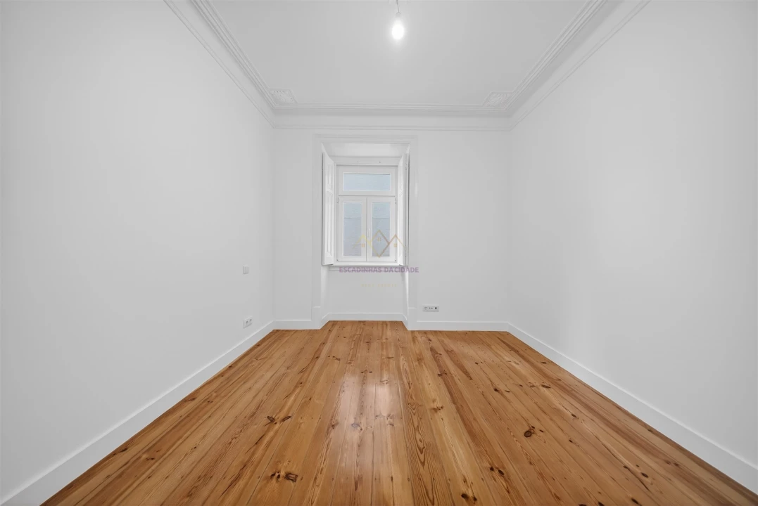 Apartamento T2 para Arrendamento em Santo António Foto 25