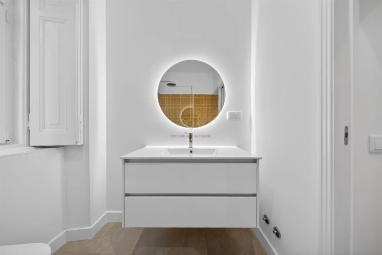 Apartamento T2 para Arrendamento em Santo António Foto 20