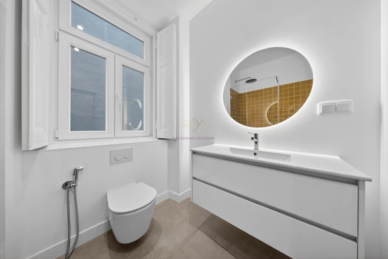 Apartamento T2 para Arrendamento em Santo António Foto 21