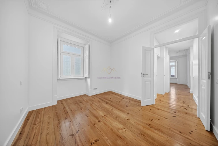 Apartamento T2 para Arrendamento em Santo António Foto 22