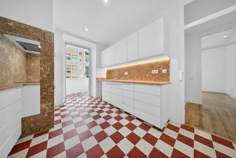 Apartamento T2 para Arrendamento em Santo António Foto 9