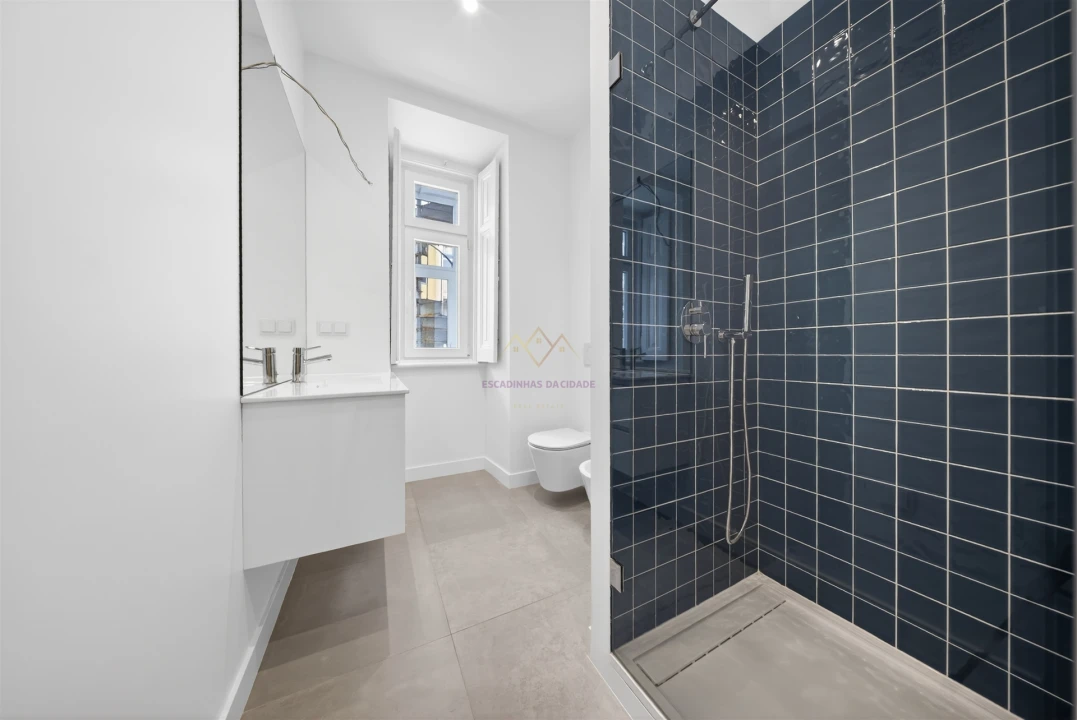 Apartamento T2 para Arrendamento em Santo António Foto 14