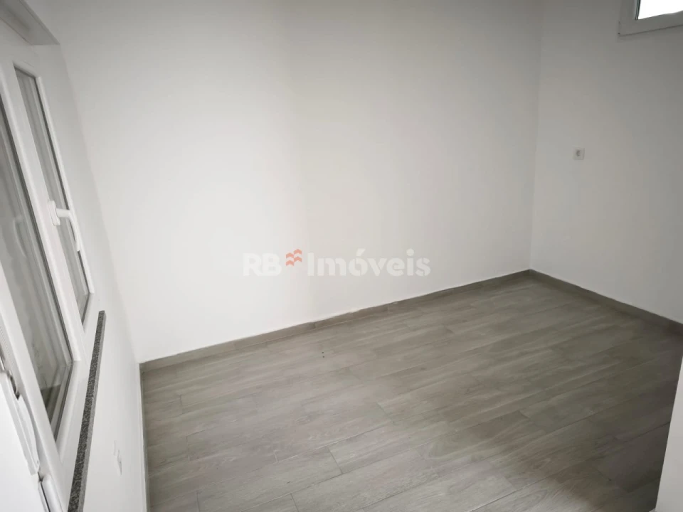 Moradia T3 para Venda em Meia Via Foto 7