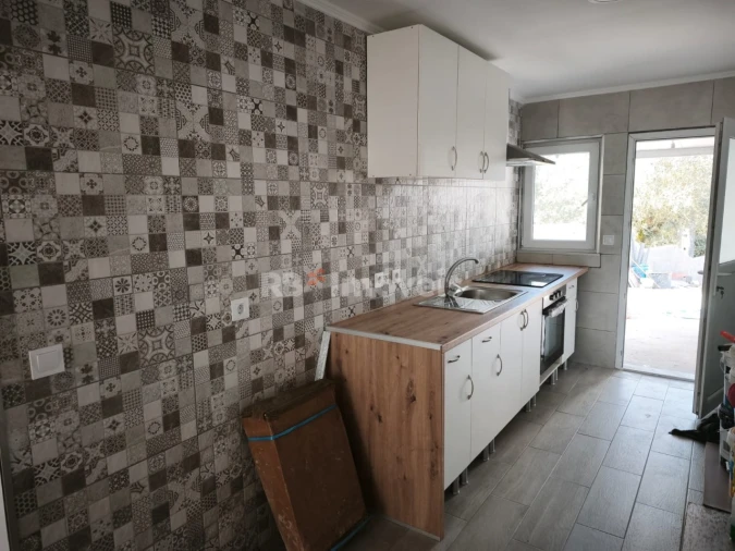 Moradia T3 para Venda em Meia Via Foto 2