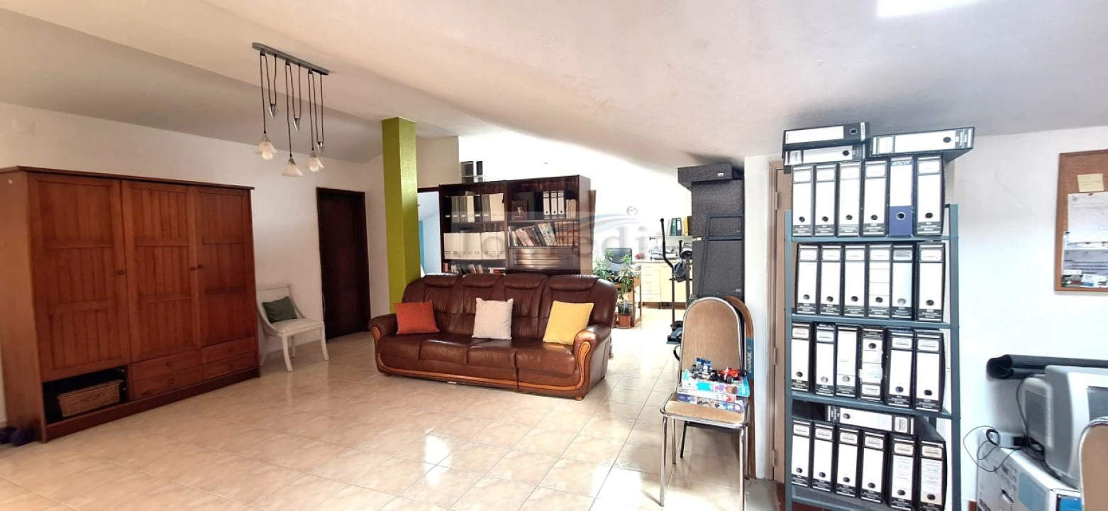 Apartamento T2 para Venda em São Domingos de Rana Foto 9