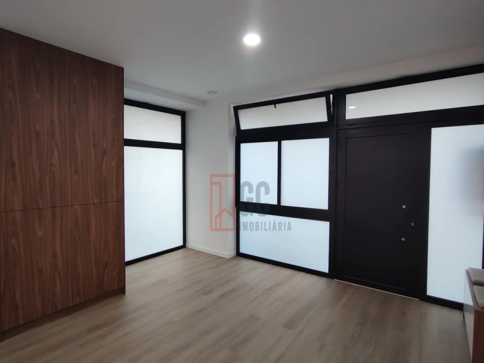 Apartamento T1 para Venda em Santa Marinha e São Pedro da Afurada Foto 1